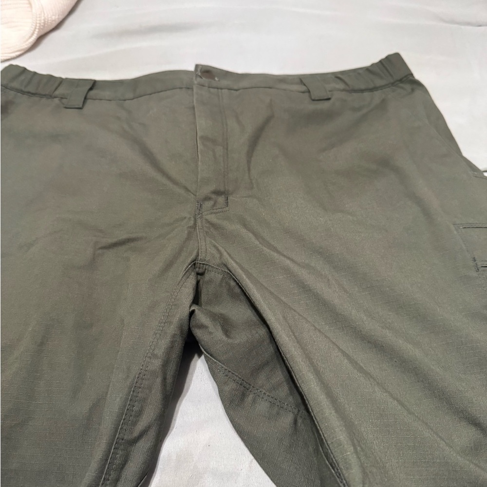 Vertx Mens ranger green edc shorts size 40r